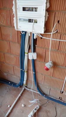 Instalacja elektryczna w domu - INST-AL